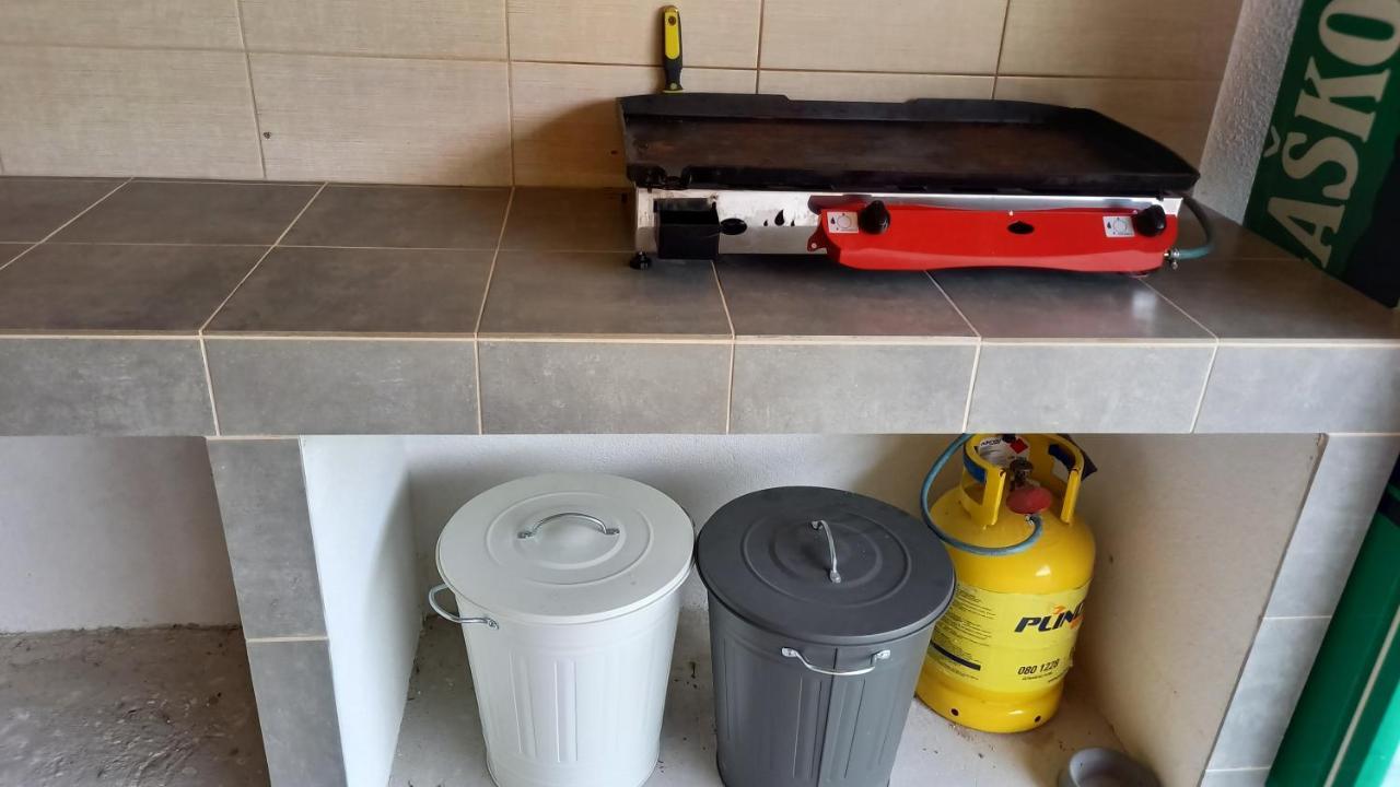 דירות לובליאנה Apartma Pod Pugledom מראה חיצוני תמונה
